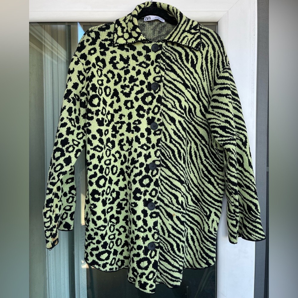 Zara Black and Yellow Knit Sweater